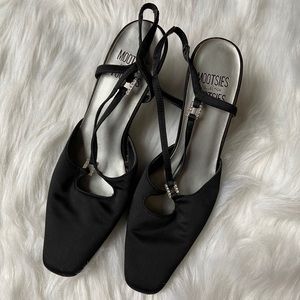 Mootsies Tootsies Gwyneth Slingback Short Heels